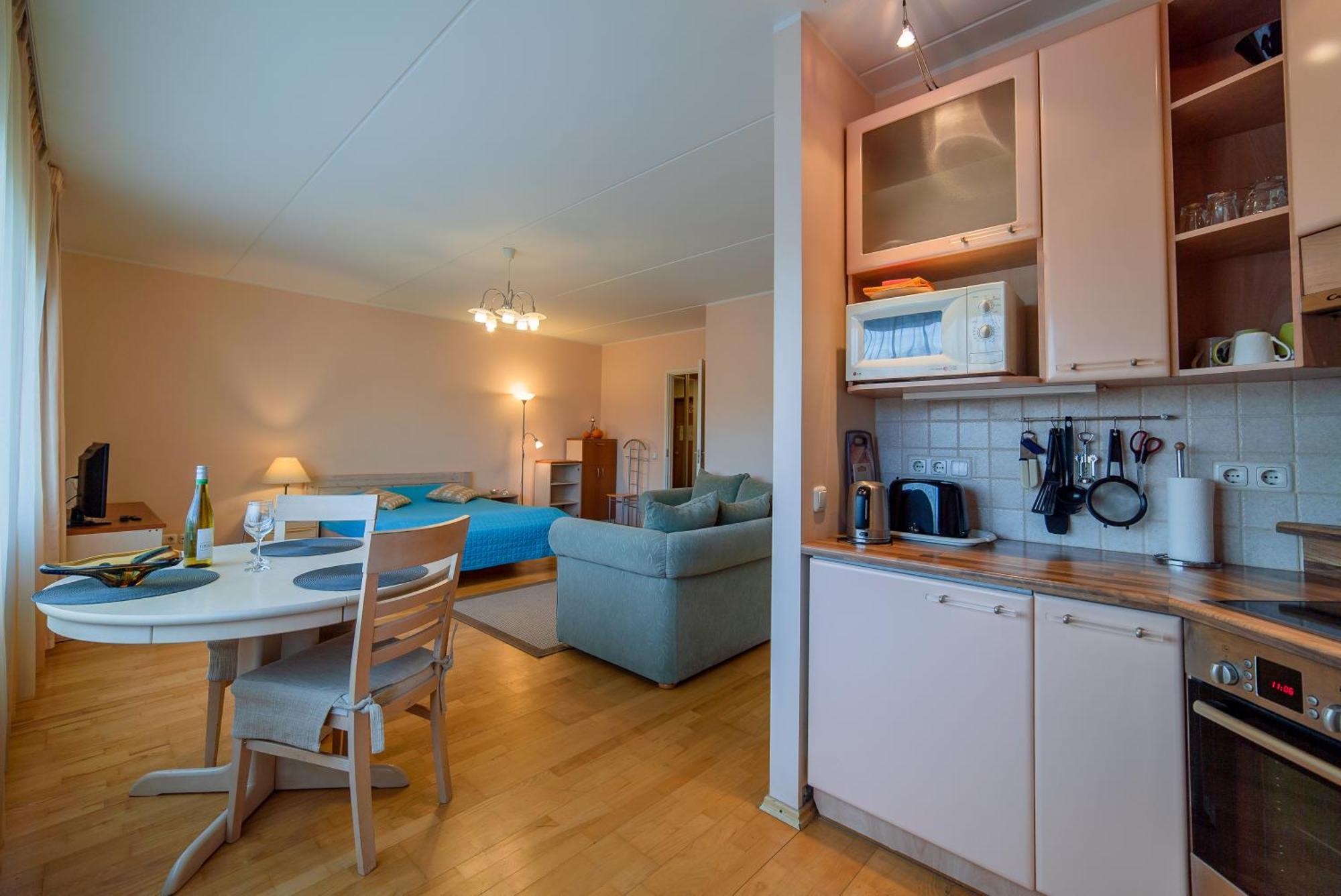 Romeo Family Kaarli Apartment Tallin Zewnętrze zdjęcie